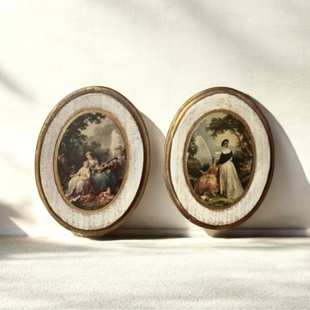 Florentine oval paintings romantic scenes set of 2